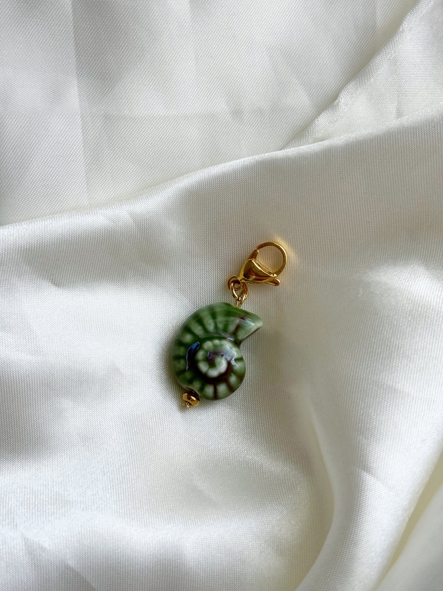 Charms concha verde
