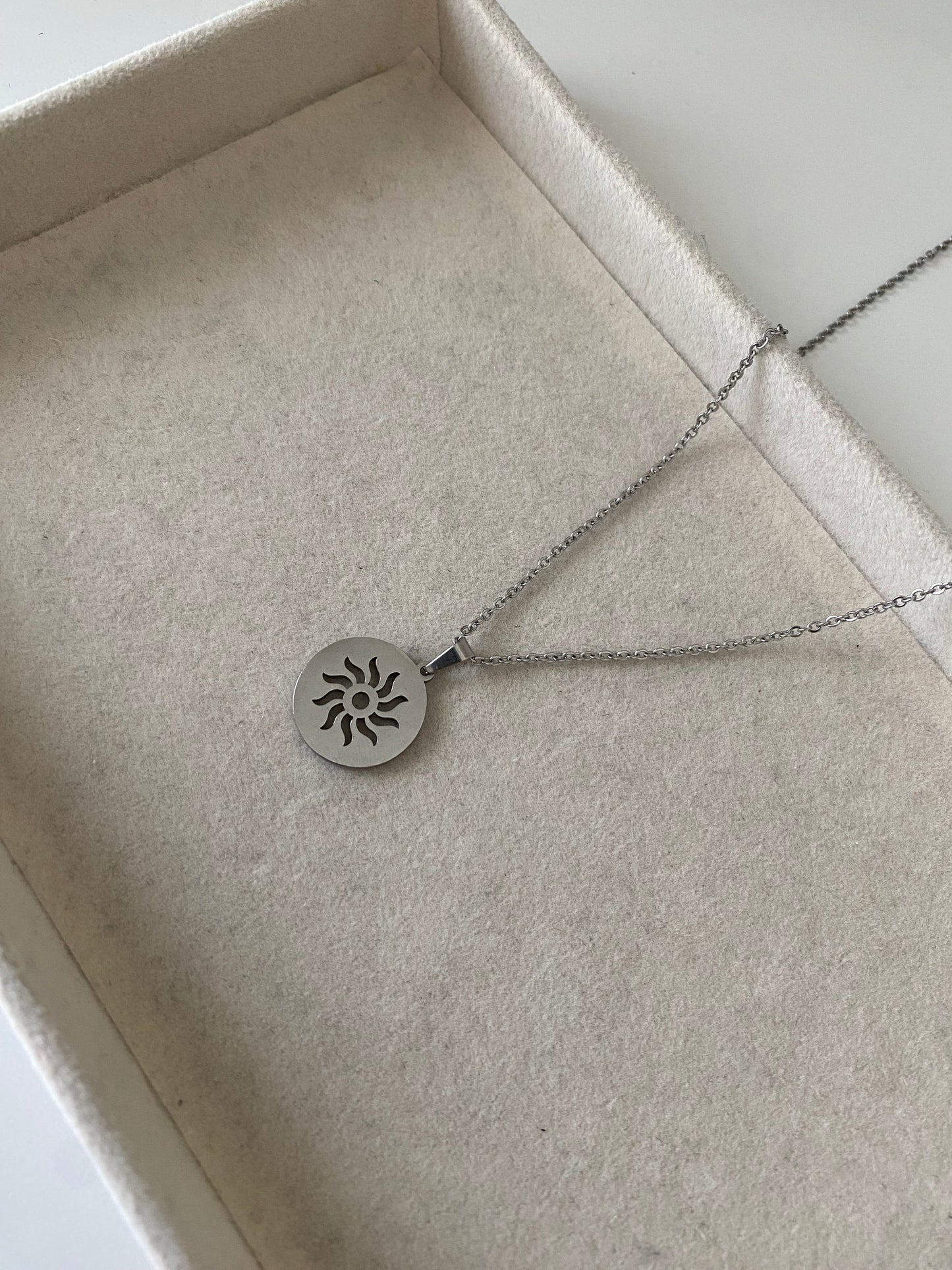 Collar Sol