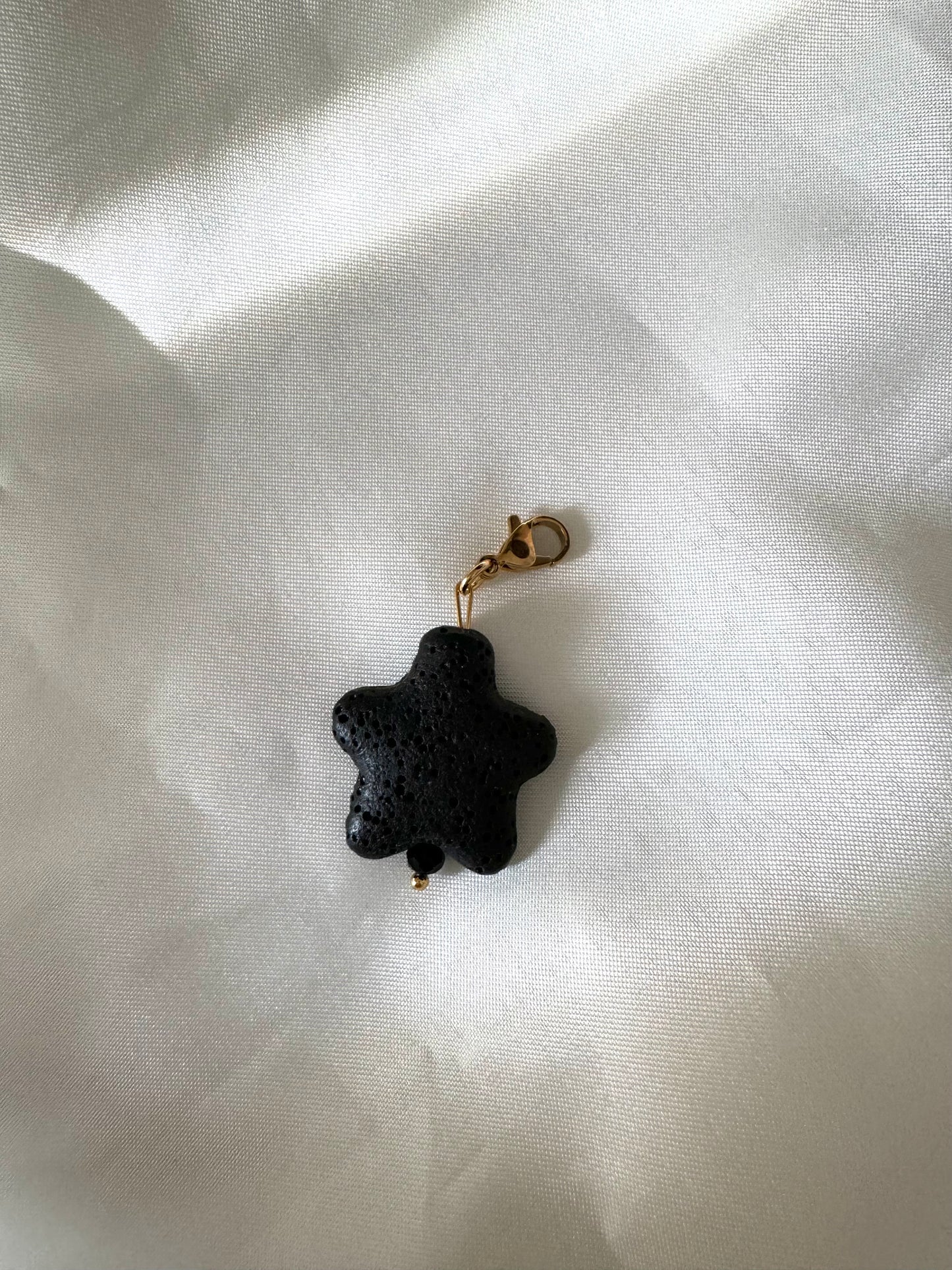 Charms Estrella negra