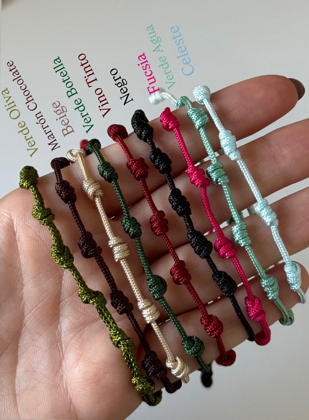 Pulsera nudo chapa grabada