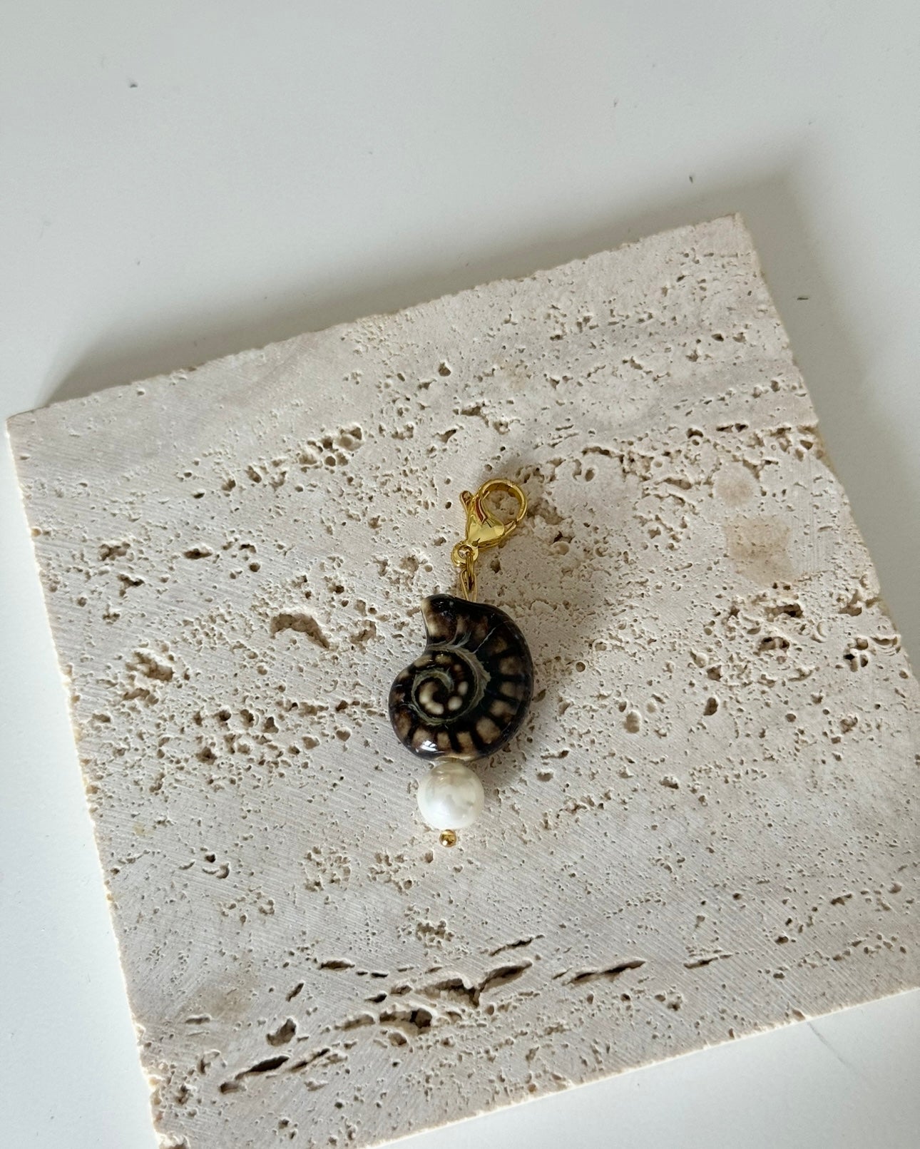 Charm caracola mini