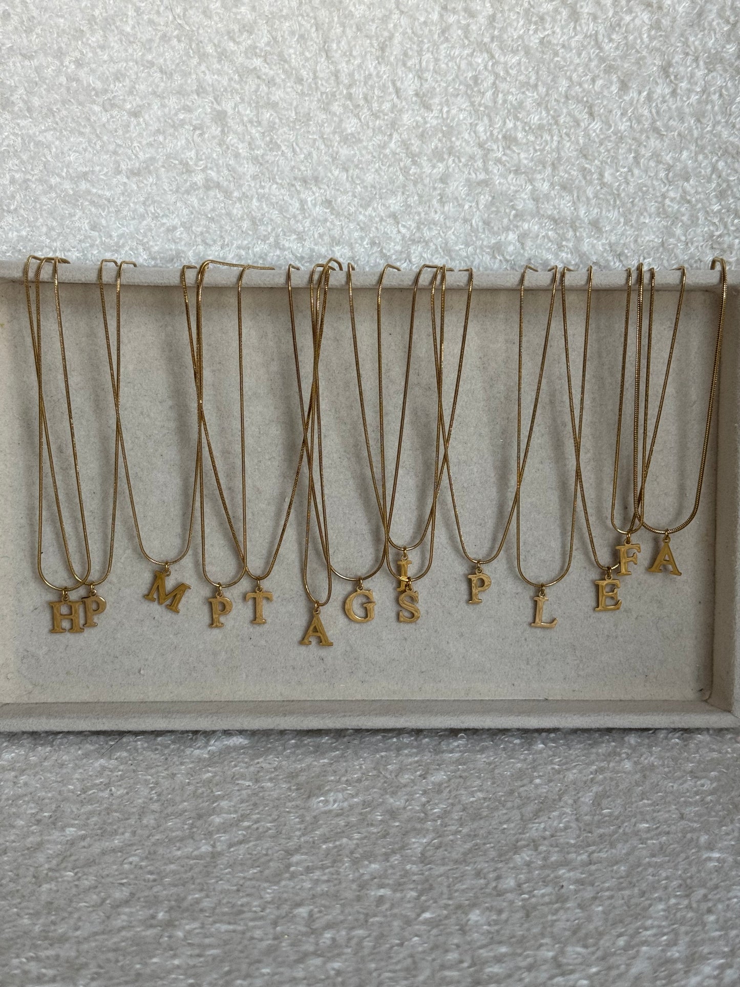 Collar inicial basic