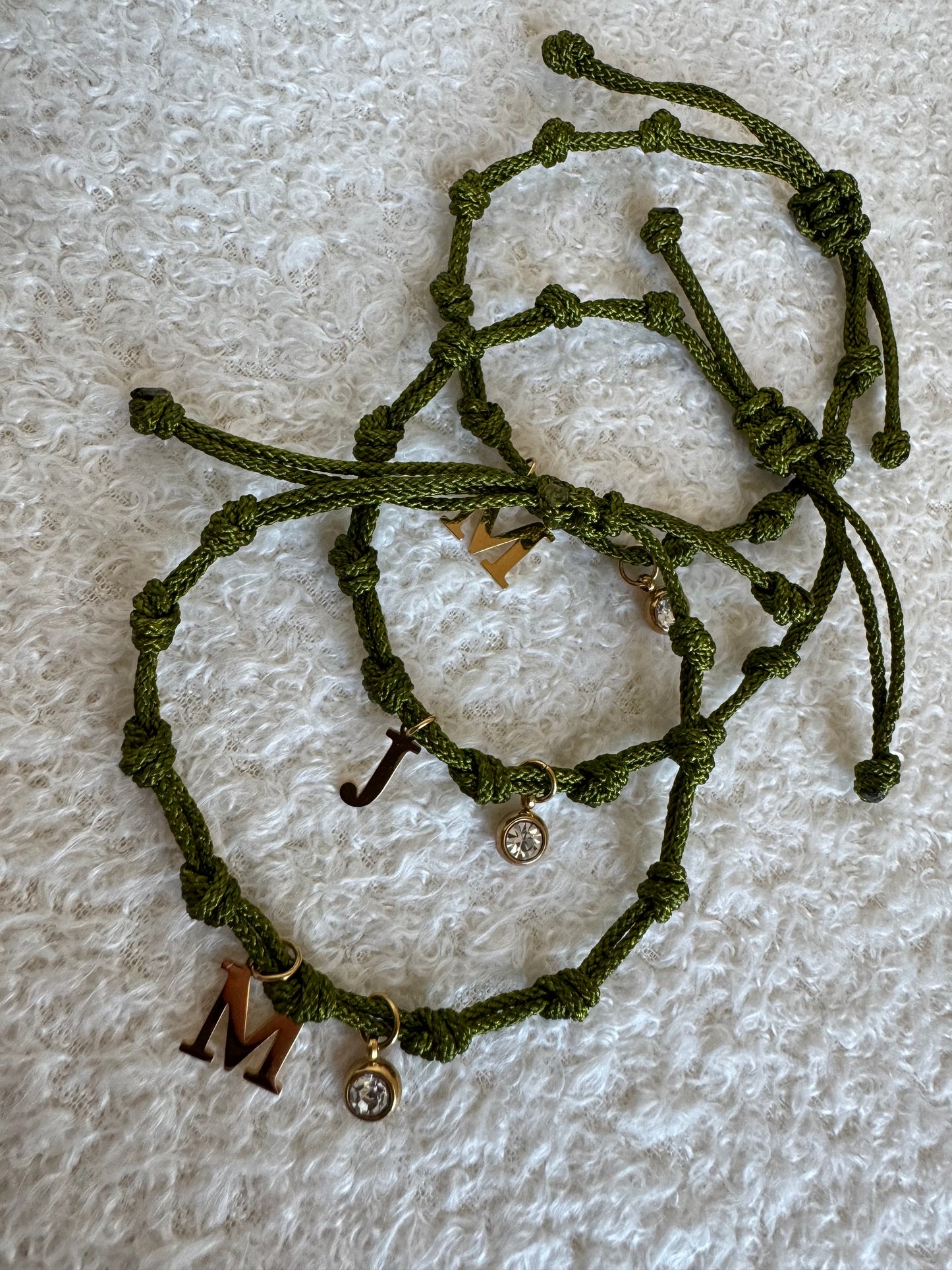 Pulsera nudo 1-2 charms