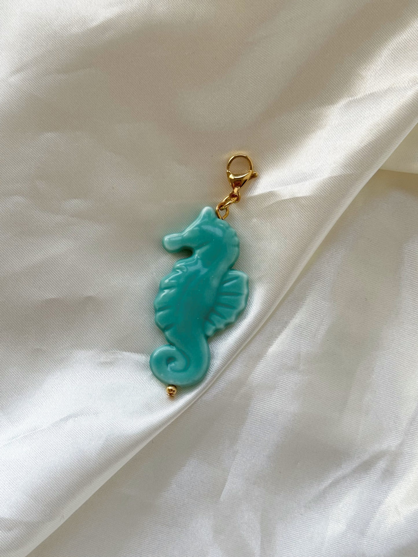 Charms caballito de mar cerámica
