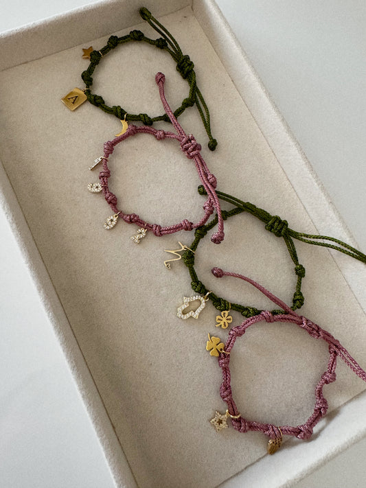 Pulsera nudo 4-6 charms