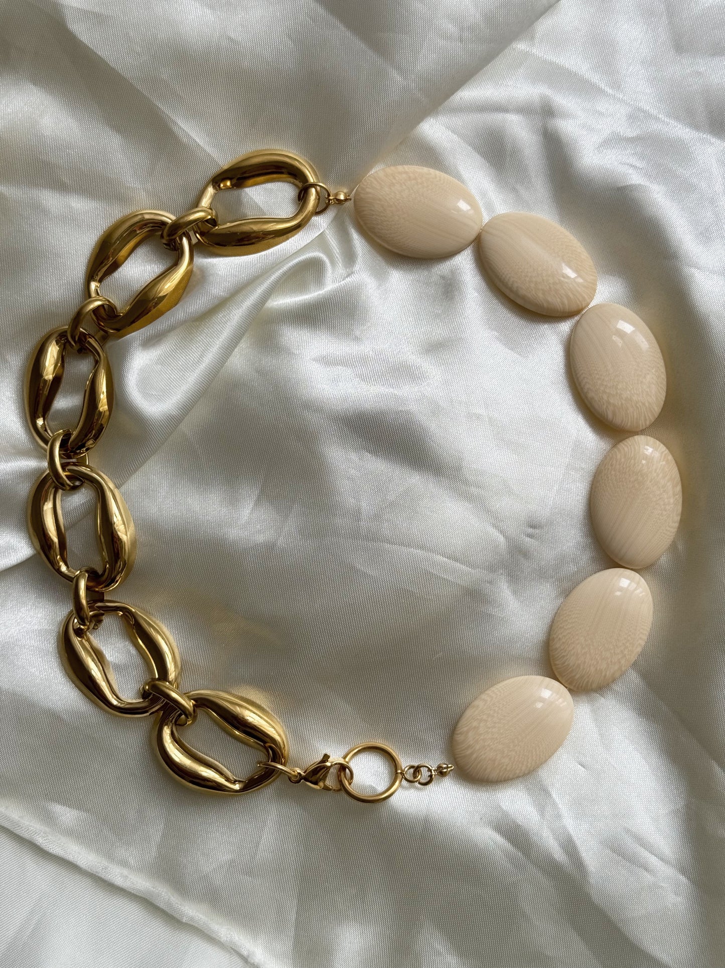 Collar Petra