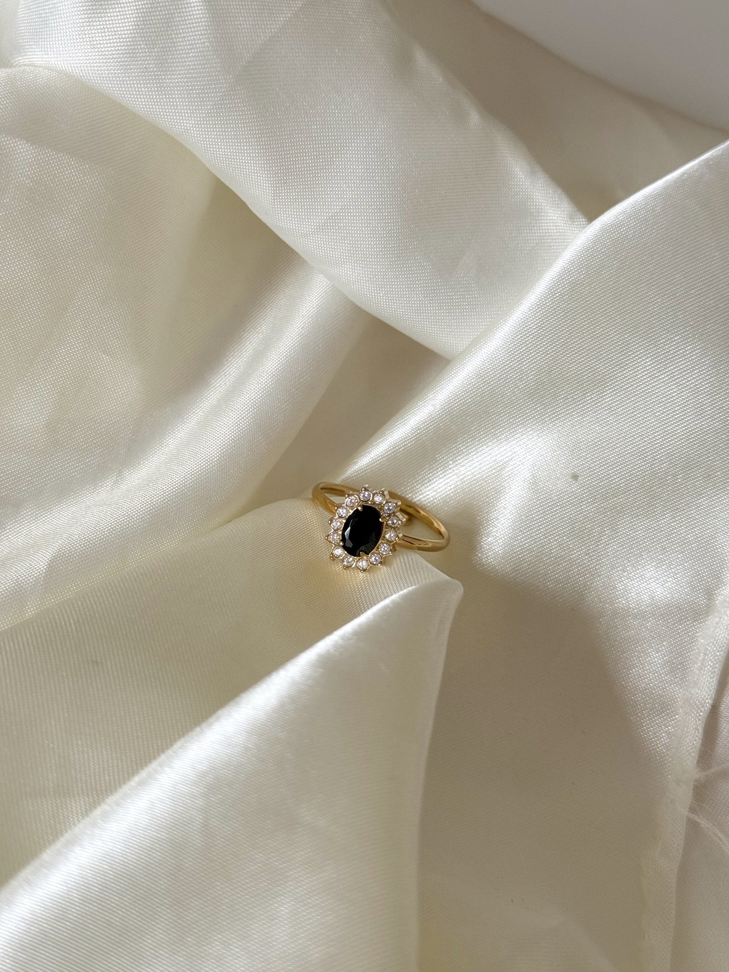 Anillo Ginna