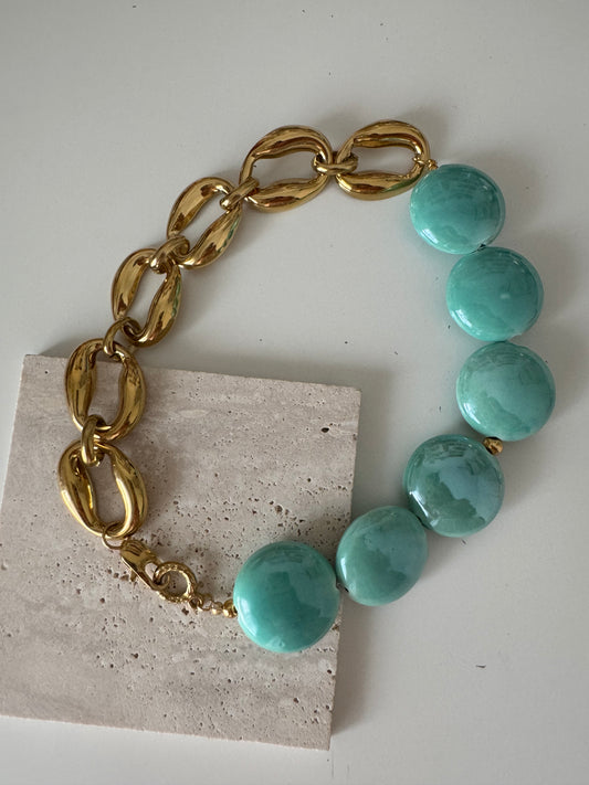 Collar tropical