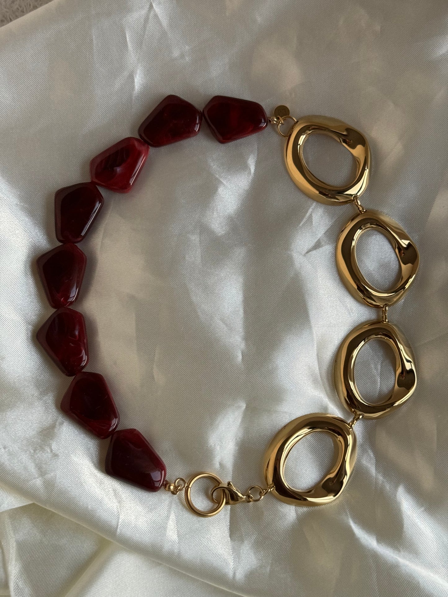 Collar Burdeos