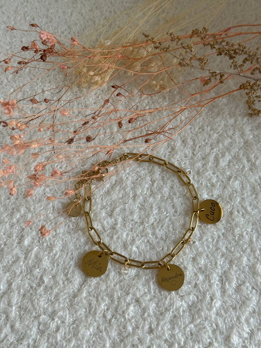 Pulsera tres medallas