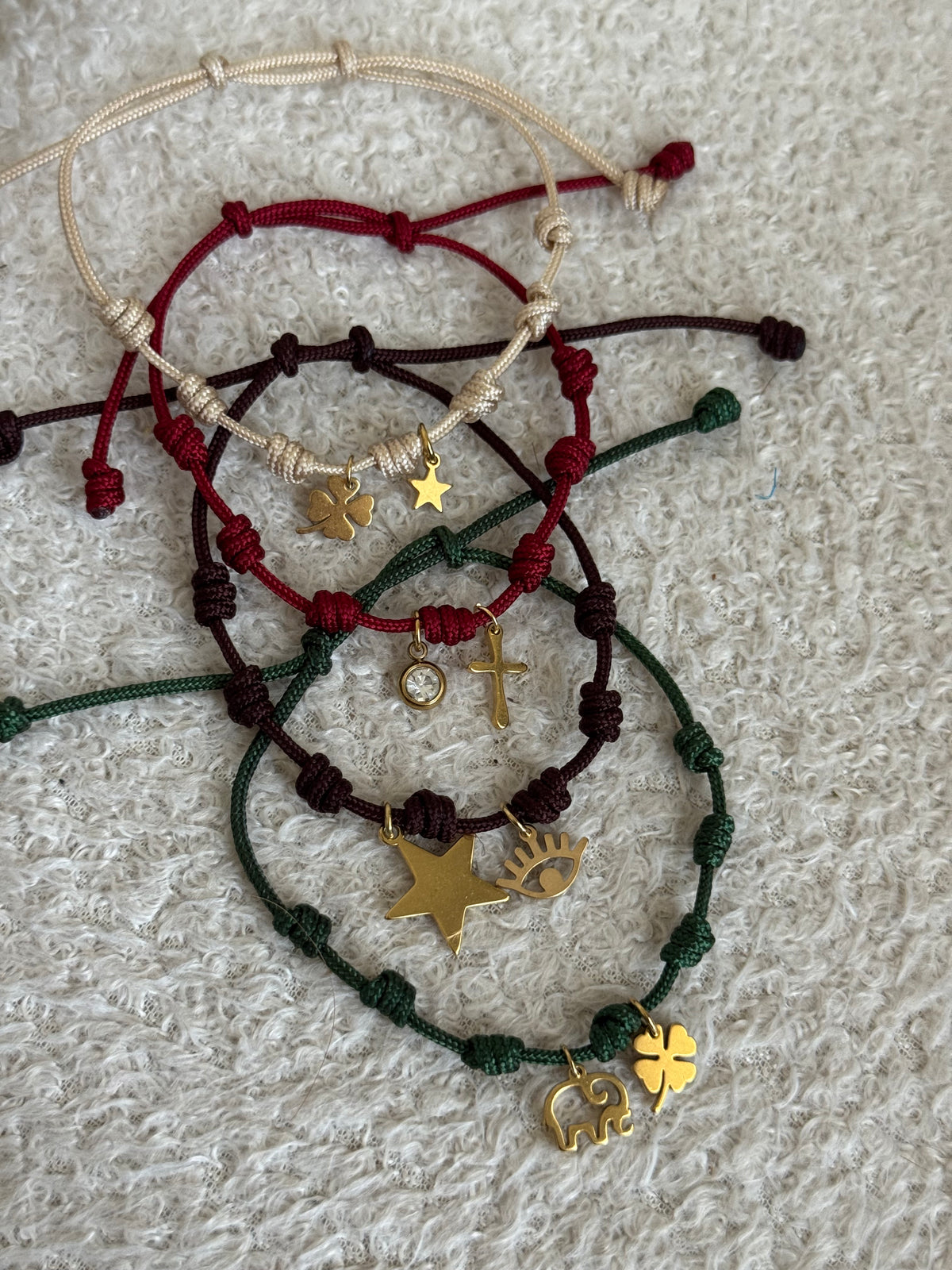 Pulsera nudo macrame charms