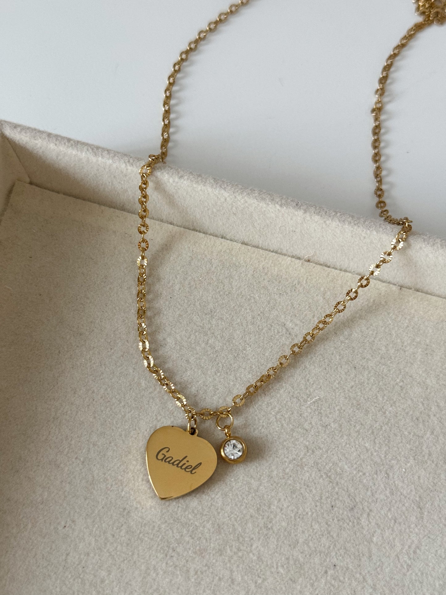 Collar Olivia corazón circonita